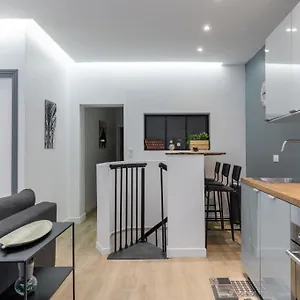 https://hsh-magnifique-appartement-2br-6p-batignolle.fr-paris.fr